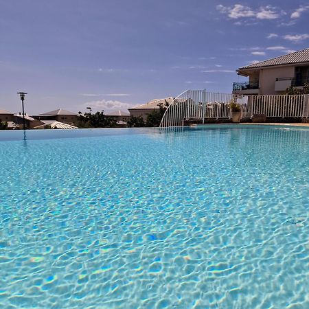 Appartement Villa Sur Le Toit, Vue Mer Saint-Gilles Les Bains Exterior photo