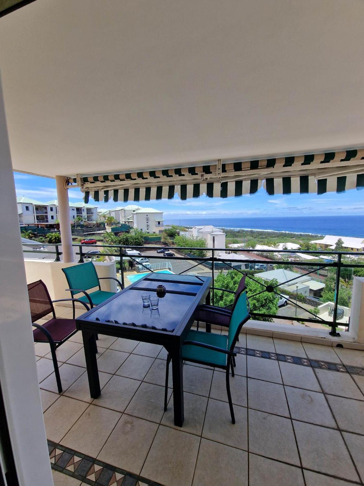 Appartement Villa Sur Le Toit, Vue Mer Saint-Gilles Les Bains Exterior photo