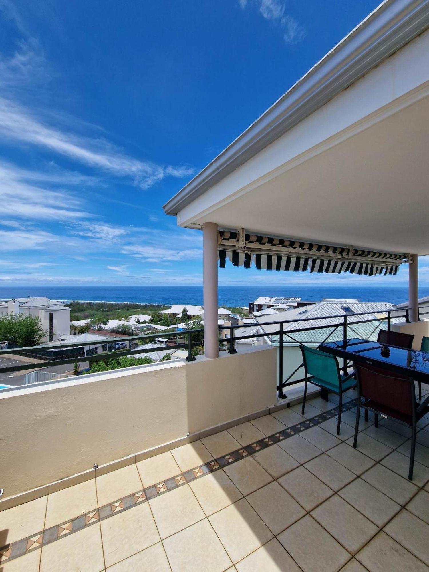 Appartement Villa Sur Le Toit, Vue Mer Saint-Gilles Les Bains Exterior photo